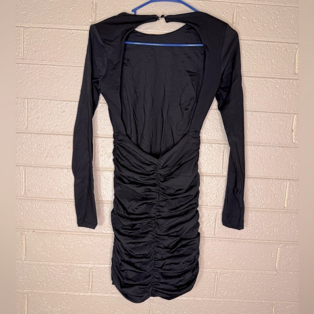 Bardot Elegant Black Ruched Dress - Picture 3 of 10